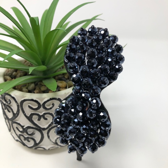 Fashion Accessory - Picture 4 of 4